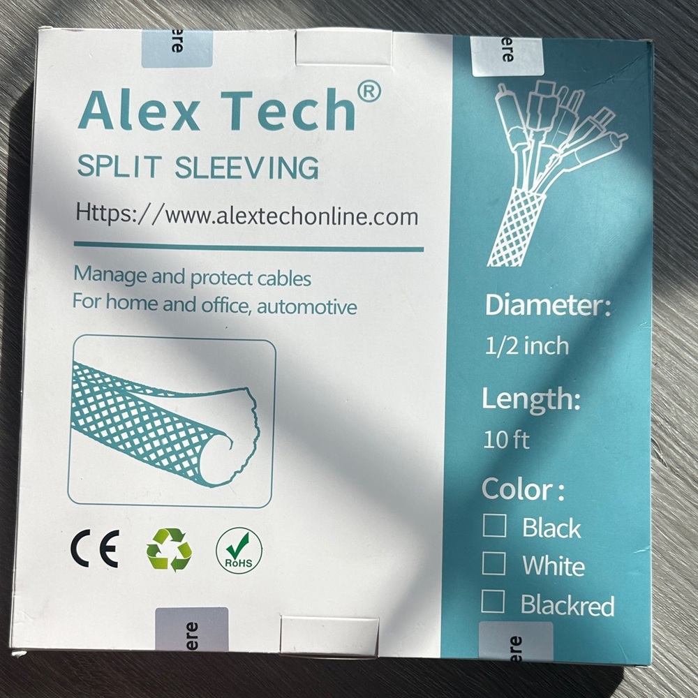 Black and White Split Sleeving